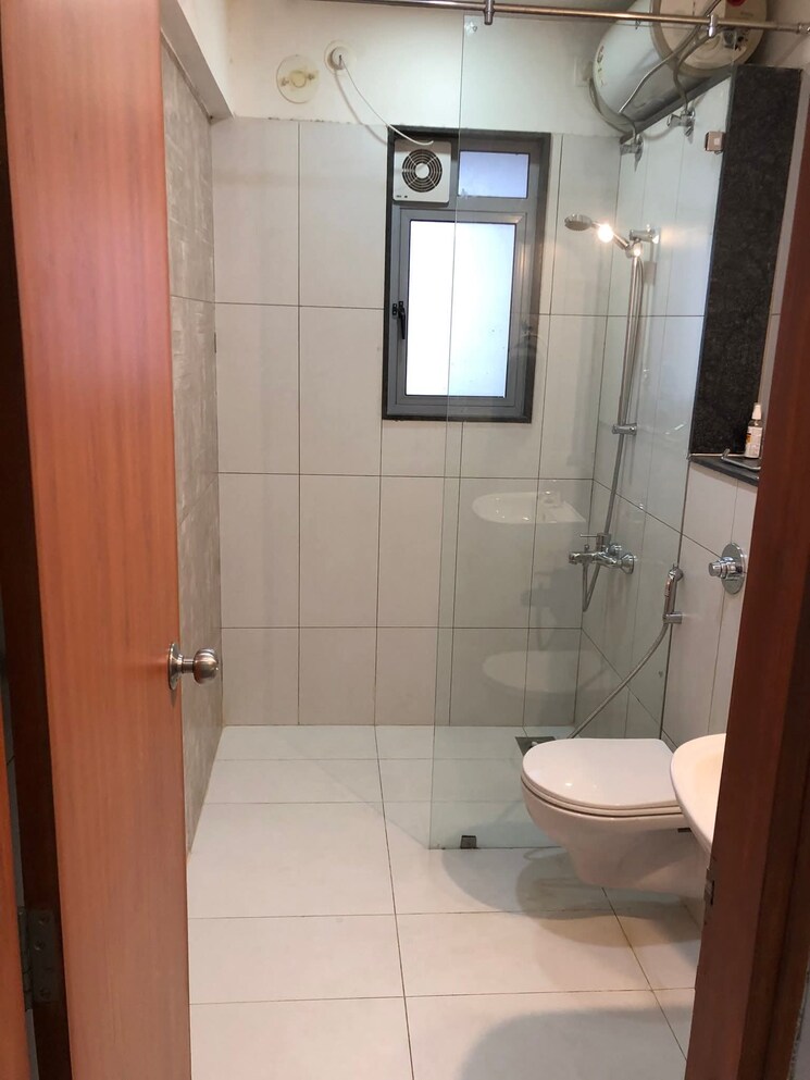 Bathroom, amanora-neo-towers 4 Bedroom 1650 Sq.Ft. Apartment In Hadapsar Pune 9480188