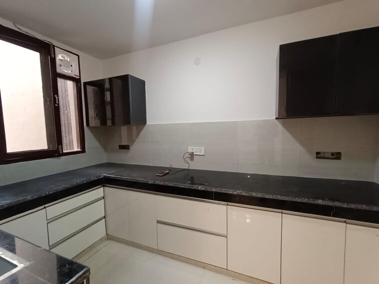 Kitchen, rwa-residential-society-sector-46 3 Bedroom 1700 Sq.Ft. Builder Floor In Sector 46 Gurgaon 9480411