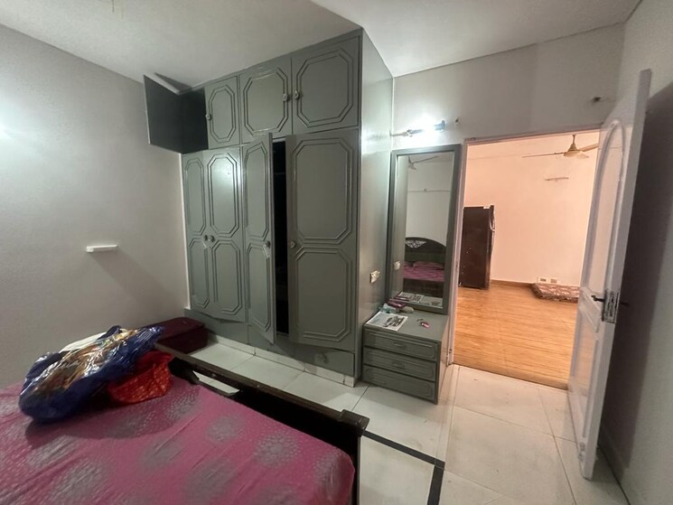 Living Room, kailash hills 3 Bedroom 180 Sq.Yd. Builder Floor In Kailash Hills Delhi 9480189