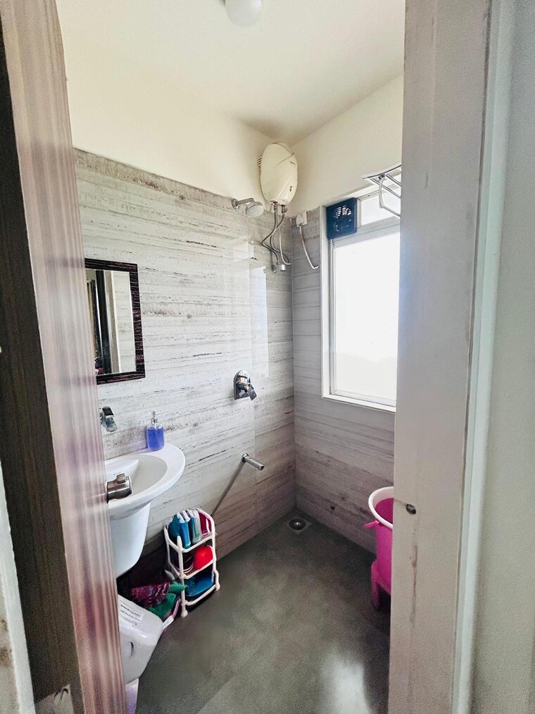 Bathroom, mahaavir-anmol 1 Bedroom 550 Sq.Ft. Apartment In Ghansoli Navi Mumbai 9480205