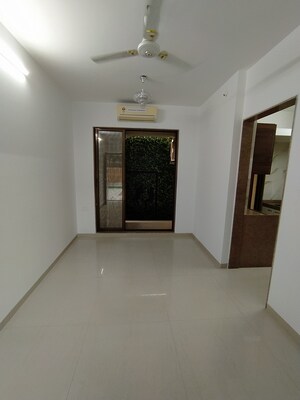 Room in 1 BHK Apartment at Tiara Hills, Mira Road – for Sale