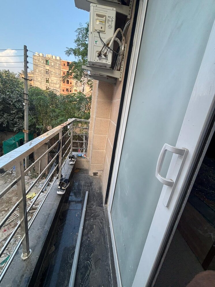 Balcony, ansal-sushant-lok-i 1 RK 300 Sq.Ft. Builder Floor In Sector 43 Gurgaon 9480644