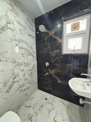 Attached Bathroom in 1 RK Builder Floor at Ansal Sushant Lok I, Sector 43 – for Rent