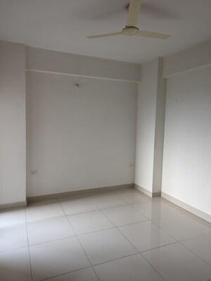 Room in 4 BHK Apartment at Azeagaia Botanica, Vrindavan Yojna – for Rent