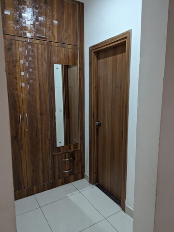 Room in 4 BHK Apartment at Azeagaia Botanica, Vrindavan Yojna – for Rent