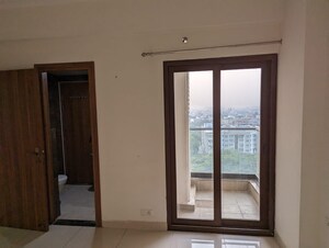 Room in 4 BHK Apartment at Azeagaia Botanica, Vrindavan Yojna – for Rent