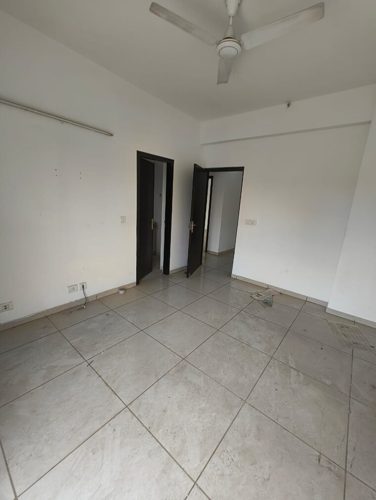 Room, gulshan-vivante 4 Bedroom 2645 Sq.Ft. Apartment In Sector 137 Noida 9480615