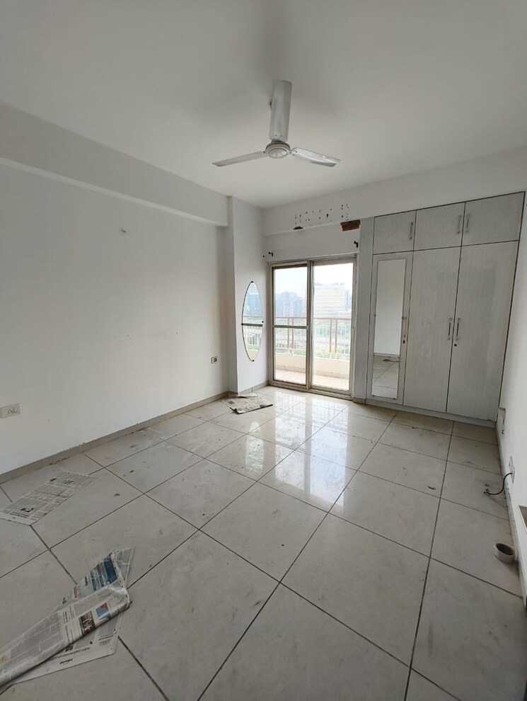 Bathroom, gulshan-vivante 4 Bedroom 2645 Sq.Ft. Apartment In Sector 137 Noida 9480615