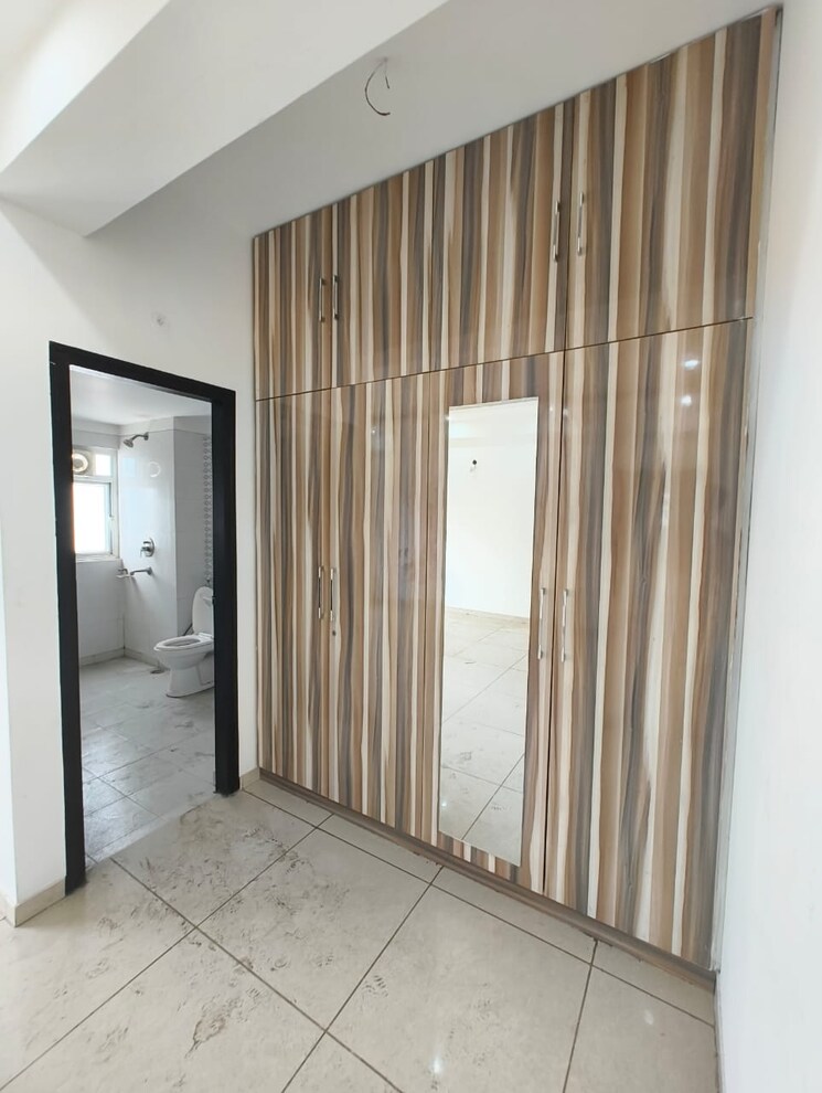 Room, gulshan-vivante 4 Bedroom 2645 Sq.Ft. Apartment In Sector 137 Noida 9480615