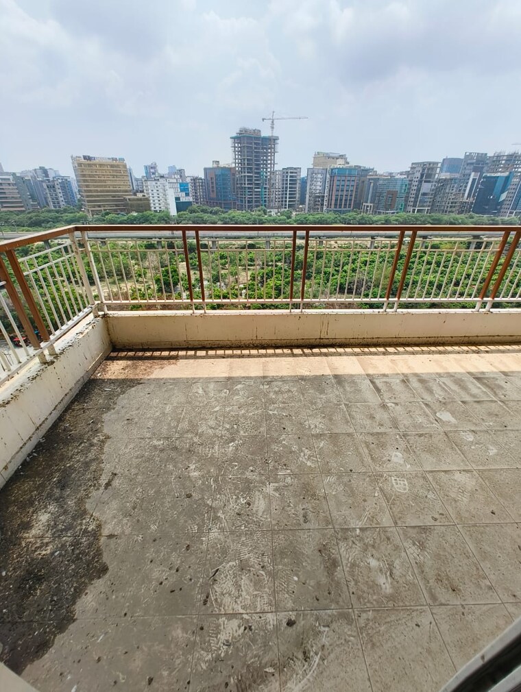 Balcony, gulshan-vivante 4 Bedroom 2645 Sq.Ft. Apartment In Sector 137 Noida 9480615