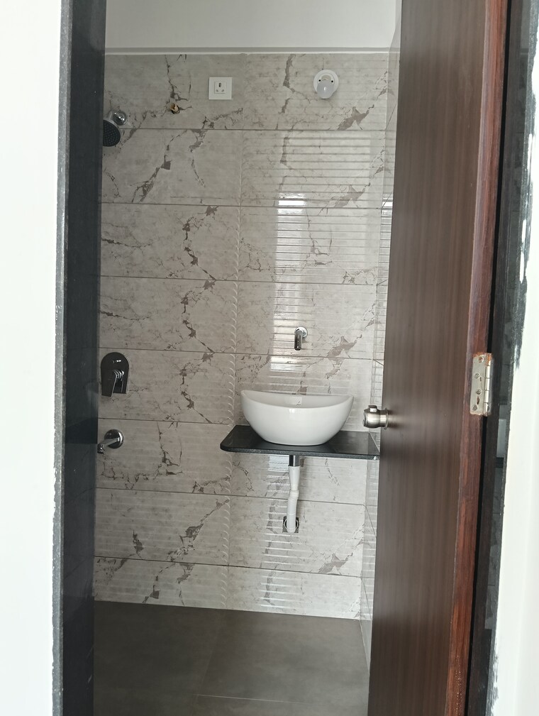 Bathroom, chandrarang-serenity 2 Bedroom 818 Sq.Ft. Apartment In Wakad Pune 9480683