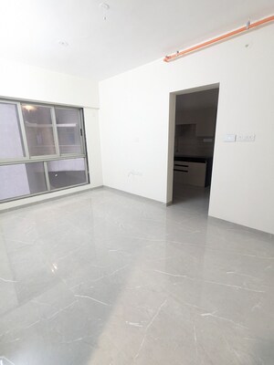 Room in 1 BHK Apartment at Veena Smart Homes, Kandivali West – for Rent