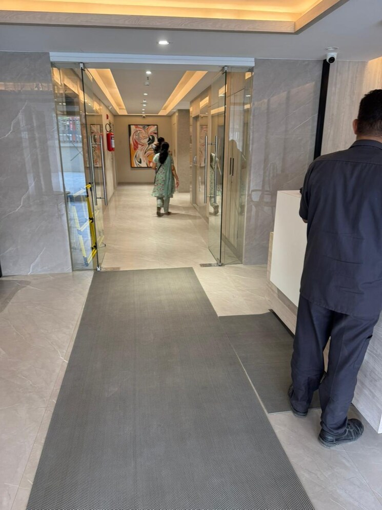  Parking, sheth-irene 1 Bedroom 442 Sq.Ft. Apartment In Malad West Mumbai 9480666