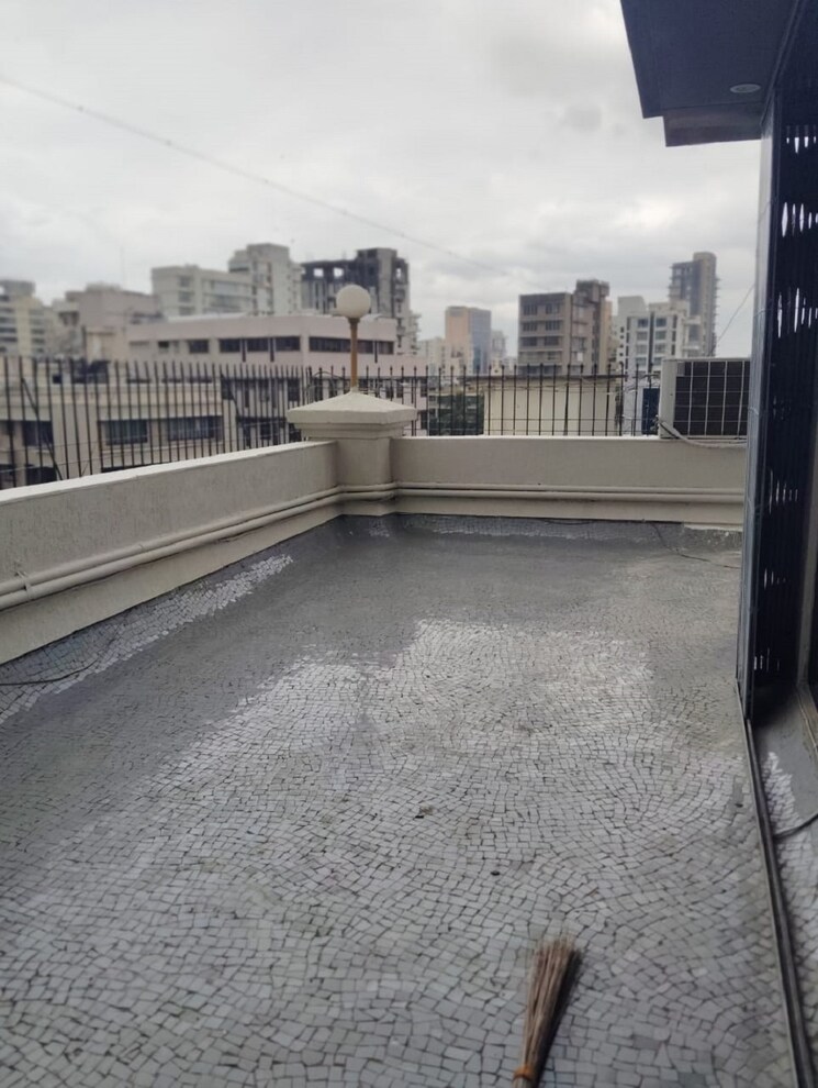 Balcony, bandra west 4 Bedroom 1200 Sq.Ft. Apartment In Bandra West Mumbai 9480700