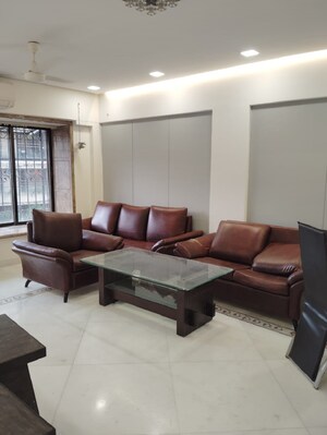 Living Room in 4 BHK Apartment at Bandra West – for Rent