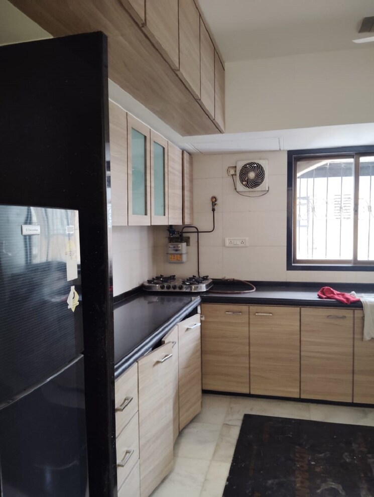 Kitchen, bandra west 4 Bedroom 1200 Sq.Ft. Apartment In Bandra West Mumbai 9480700