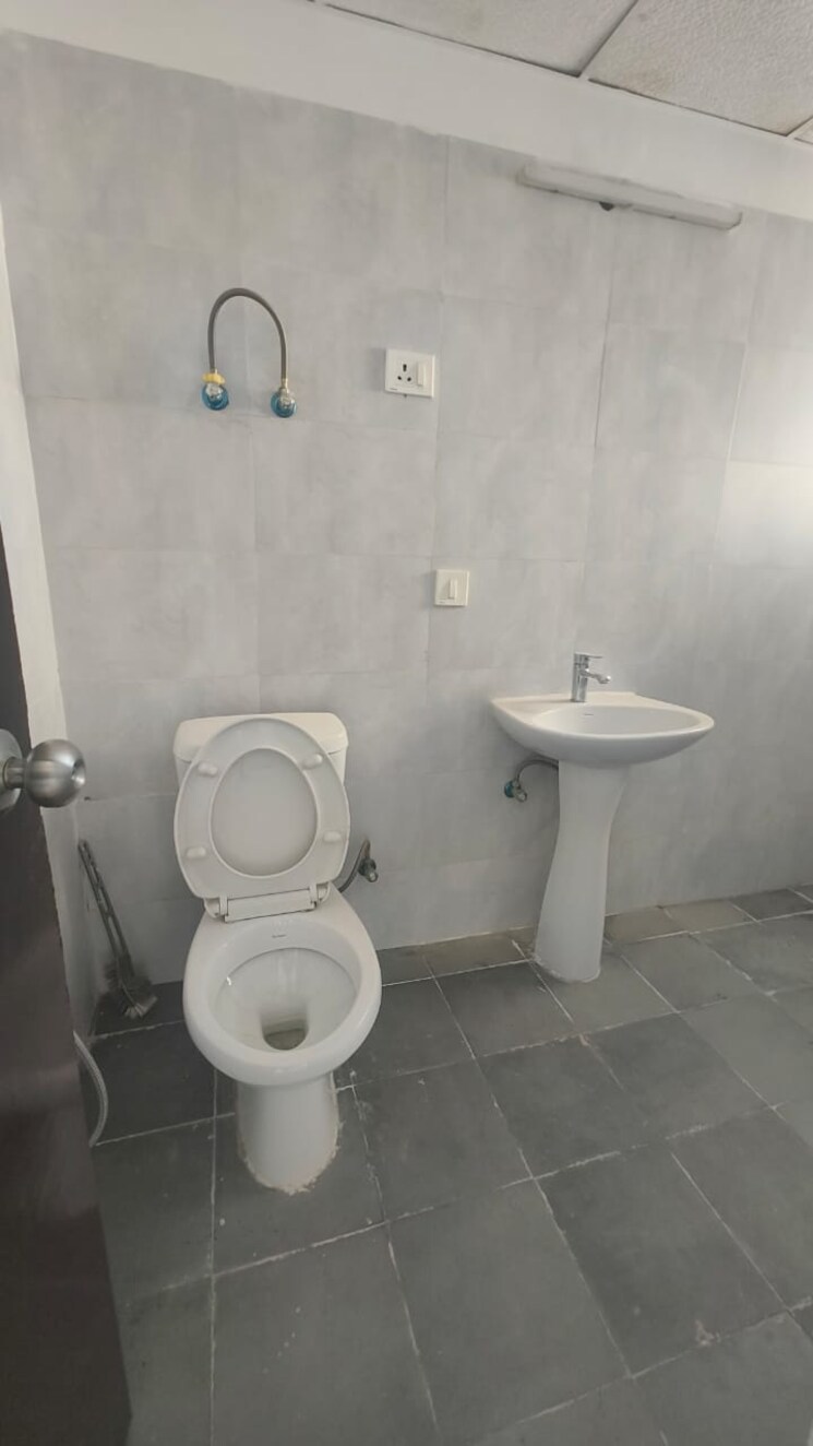Bathroom, paramount-emotions 3 Bedroom 1160 Sq.Ft. Apartment In Sector 1 Greater Noida Greater Noida 9480688