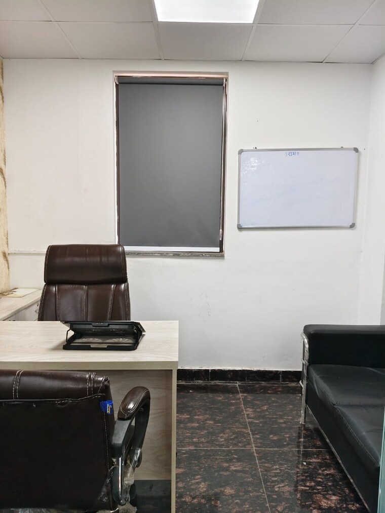 undefined, sector 63 Commercial Office Space 610 Sq.Ft. In Sector 63 Noida 9480716
