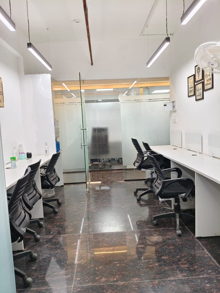 Team Area, sector 63 Commercial Office Space 610 Sq.Ft. In Sector 63 Noida 9480716