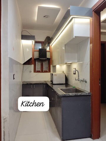 Kitchen in 2 BHK Builder Floor at Dwarka Mor – for Rent
