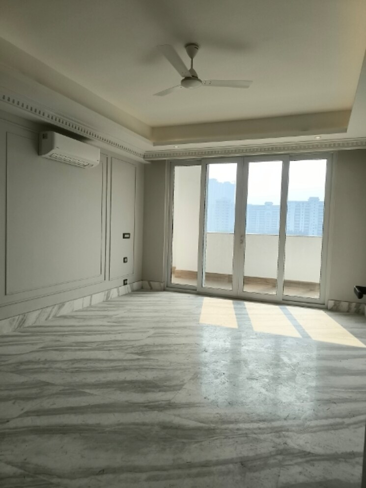Room, dlf-the-icon 4 Bedroom 2750 Sq.Ft. Apartment In Dlf Phase V Gurgaon 9480752