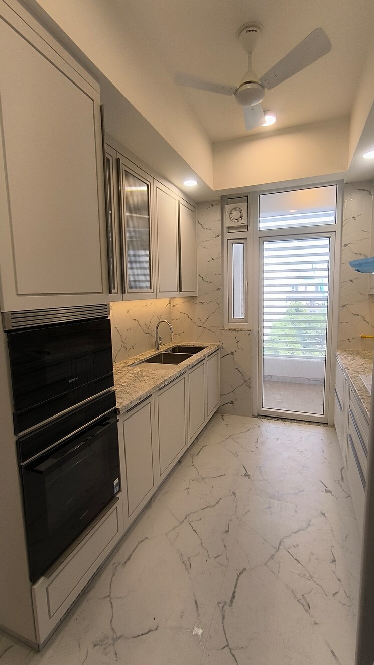 Kitchen, dlf-the-icon 4 Bedroom 2750 Sq.Ft. Apartment In Dlf Phase V Gurgaon 9480752