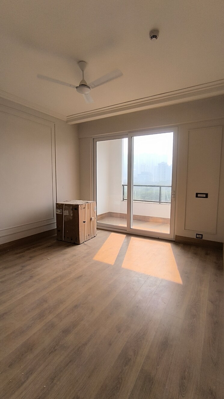 Room, dlf-the-icon 4 Bedroom 2750 Sq.Ft. Apartment In Dlf Phase V Gurgaon 9480752