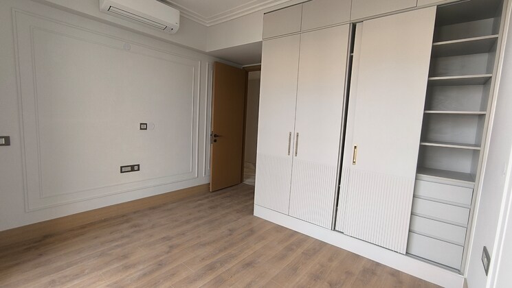 Room, dlf-the-icon 4 Bedroom 2750 Sq.Ft. Apartment In Dlf Phase V Gurgaon 9480752