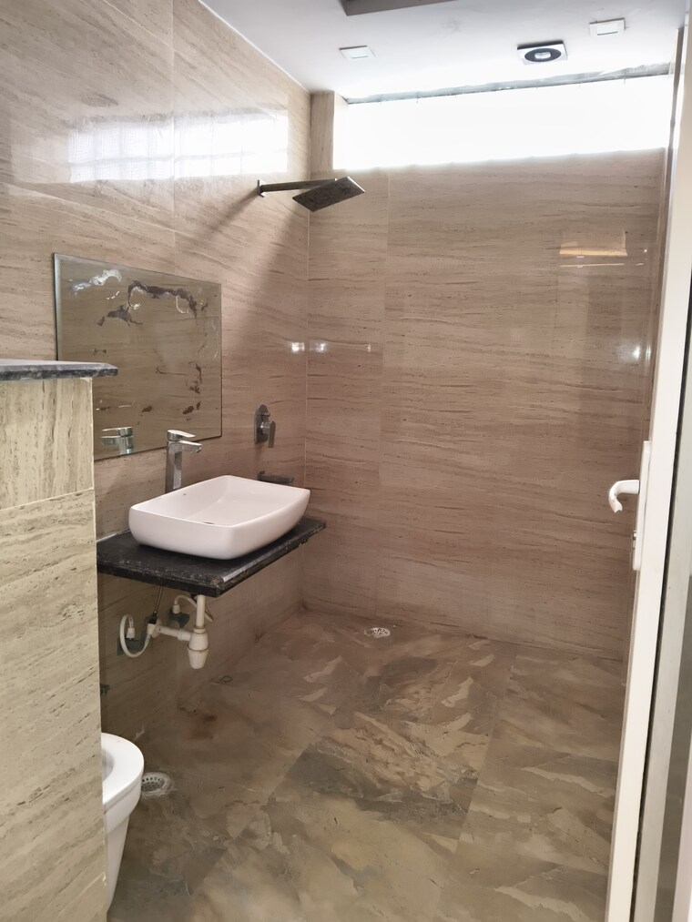 Bathroom, rwa-apartments-sector-122 3 Bedroom 300 Sq.Mt. Villa In Sector 122 Noida 9480765