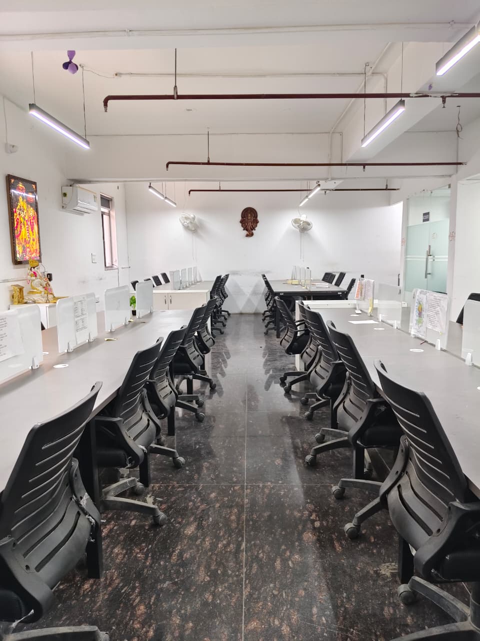 Office Space For Rent in Sector 63