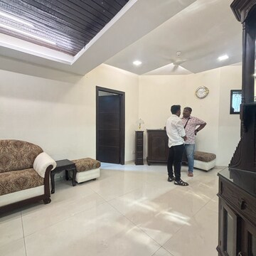 Living Room in 4 BHK Apartment at Four Bunglows – for Rent