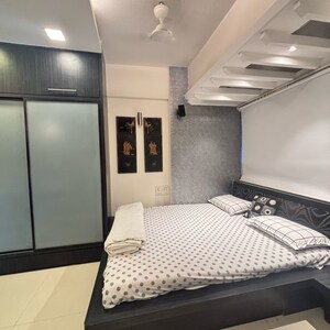 Bedroom in 4 BHK Apartment at Four Bunglows – for Rent