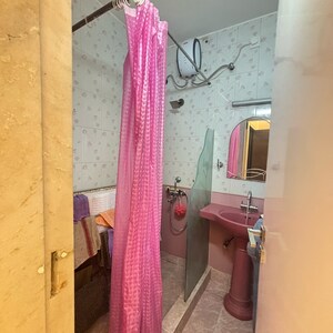 Bathroom in 4 BHK Apartment at Four Bunglows – for Rent