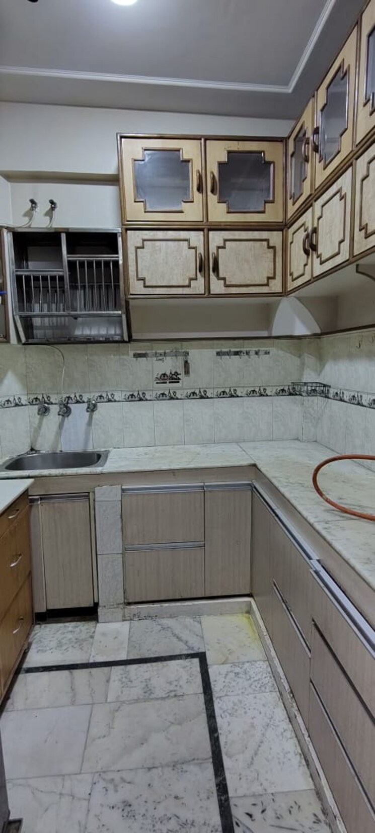 Kitchen, vaishali sector 5 3 Bedroom 1400 Sq.Ft. Builder Floor In Vaishali Sector 5 Ghaziabad 9480788