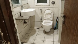 Bathroom in 2 BHK Apartment at Meghana Apartment, Lower Parel – for Rent