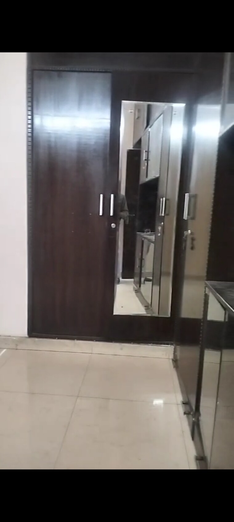 undefined, vasant kunj 3 Bedroom 1400 Sq.Ft. Apartment In Vasant Kunj Delhi 9480807