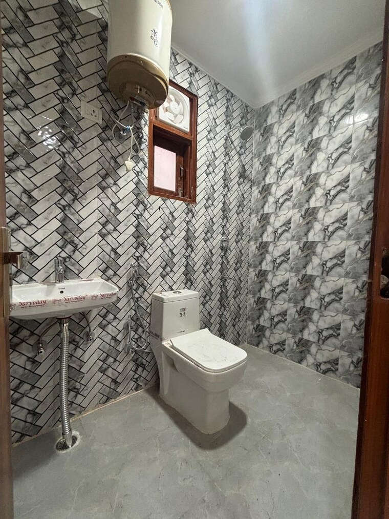 Bathroom, saket 1 Bedroom 500 Sq.Ft. Builder Floor In Saket Delhi 9480802