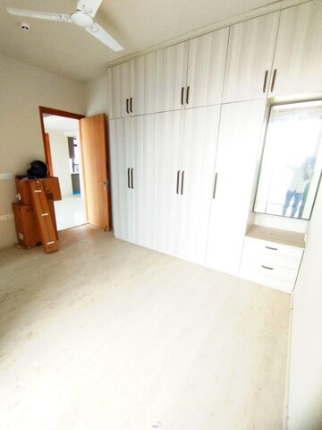 Room in 3 BHK Apartment at M3M Heights, Sector 65 – for Rent