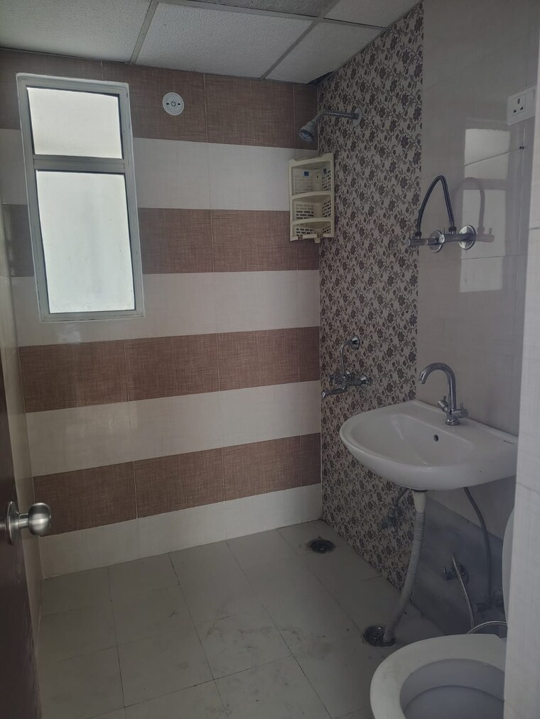 Bathroom, eureka-diya-green-city 2 Bedroom 968 Sq.Ft. Apartment In Raj Nagar Extension Ghaziabad 9480822