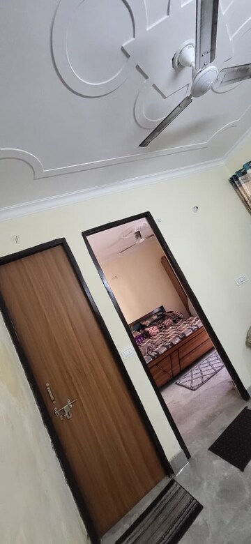 Furnished Amenities in 1 BHK Builder Floor at Saket – for Rent