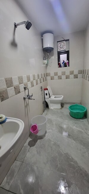 Bathroom in 1 BHK Builder Floor at Saket – for Rent