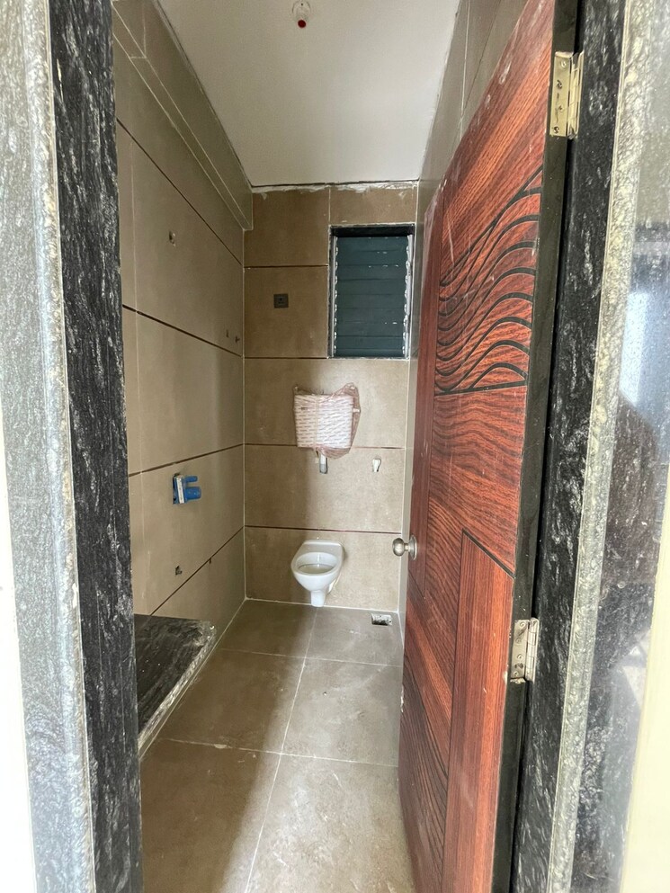 Bathroom, oscar-om-regency 4 Bedroom 2200 Sq.Ft. Apartment In Taloja Navi Mumbai 9480833