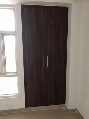 Building Lobby in 3 BHK Apartment at Supertech Cape Town, Sector 74 – for Rent