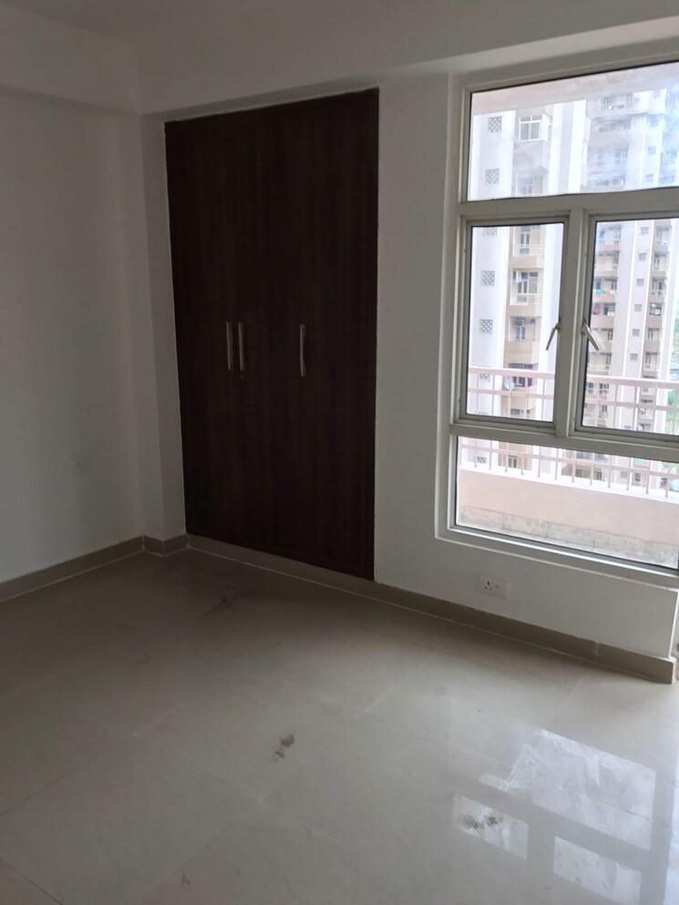Room, supertech-cape-town 3 Bedroom 1505 Sq.Ft. Apartment In Sector 74 Noida 9480866