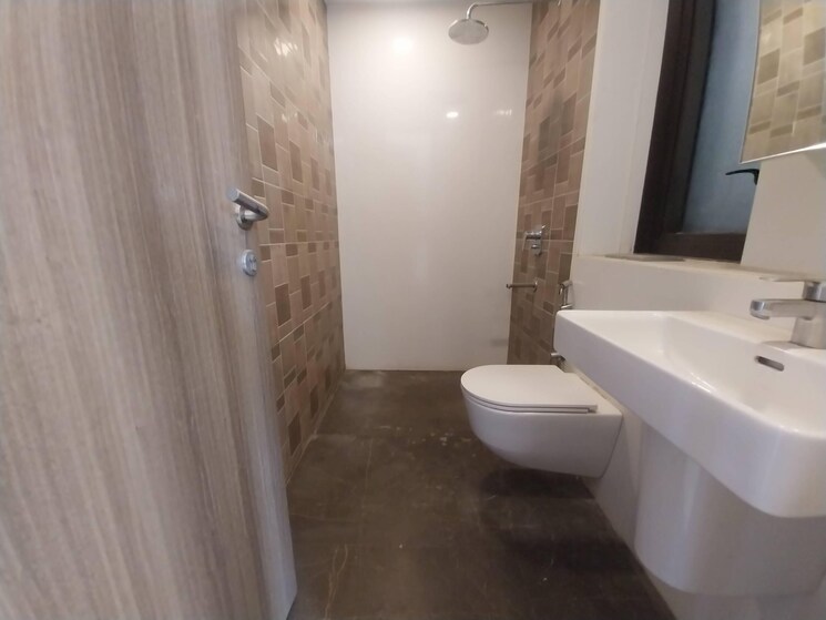 Bathroom, lodha-the-park 3 Bedroom 1198 Sq.Ft. Apartment In Worli Mumbai 9480853