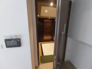 Furnished Amenities in 3 BHK Apartment at Lodha The Park, Worli – for Rent