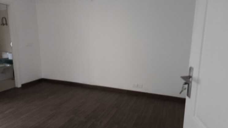 Room, puri-vip-floors 3 Bedroom 2700 Sq.Ft. Apartment In Sector 81 Faridabad 9480892