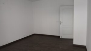 Room in 3 BHK Apartment at Puri Vip Floors, Sector 81 – for Sale