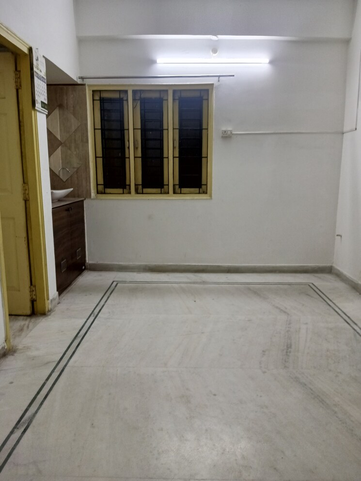 Room, serilingampally 3 Bedroom 1600 Sq.Ft. Apartment In Serilingampally Hyderabad 9480896