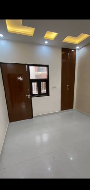Room in 2 BHK Independent House at Dwarka Mor – for Sale